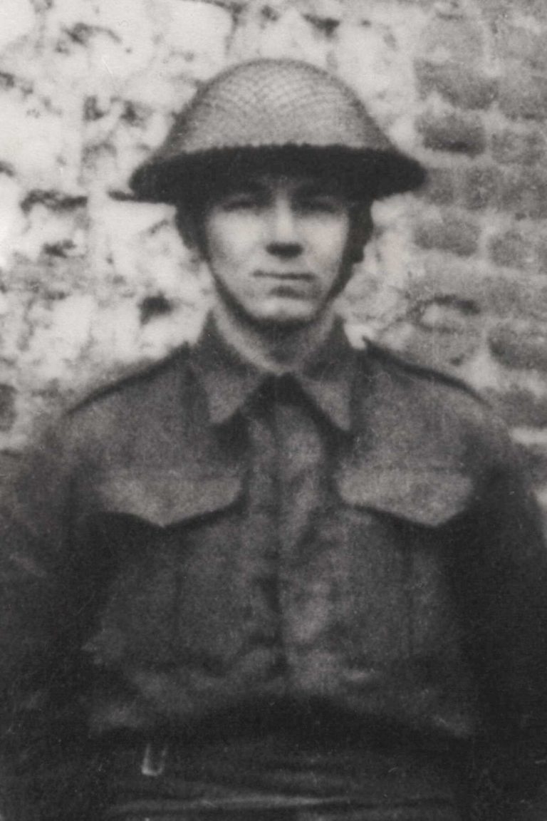 Photo of photos/John Hector McLennan 1916-1940 portrait ST-VALERY-PIPER-2875150-1-768x1152
